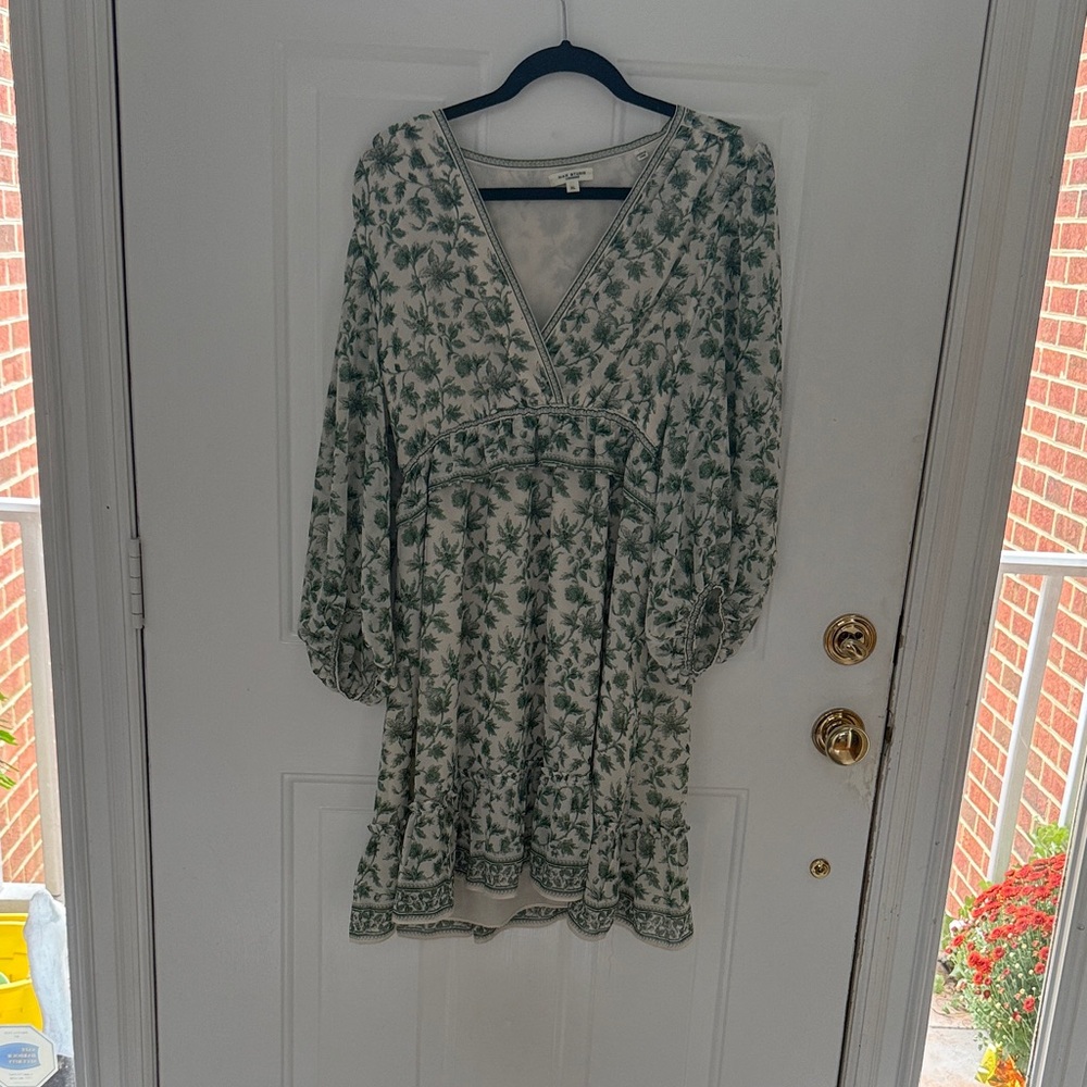 Max Studio Olive Leaf Print Long Sleeve Dress